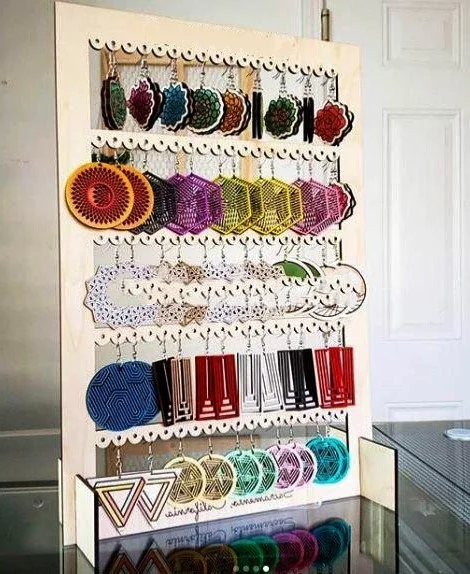 Earring shelf