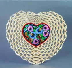 Heart basket