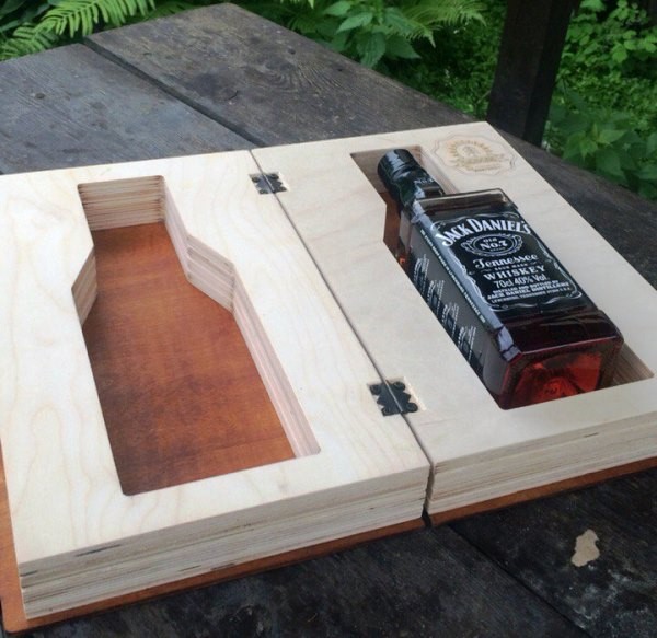 Whiskey box