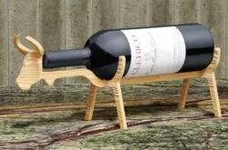 Bull bottle stand