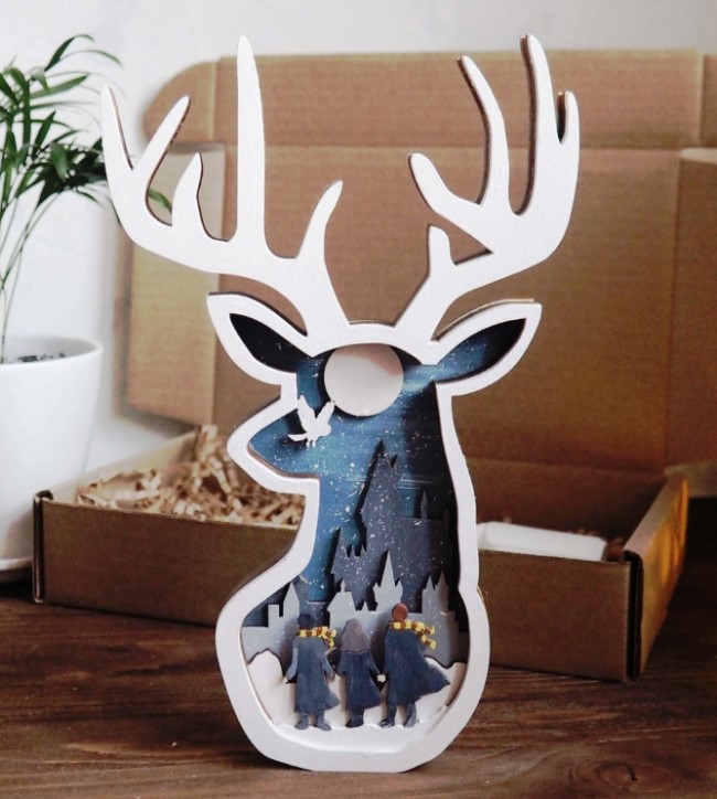 Multilayered deer head