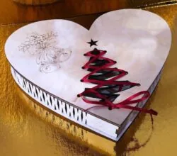 Christmas heart box