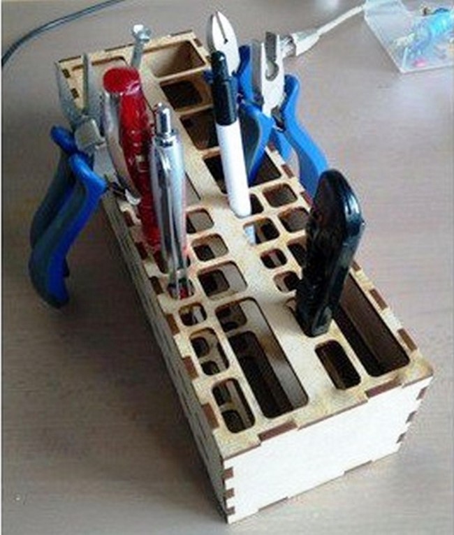 Tool holder