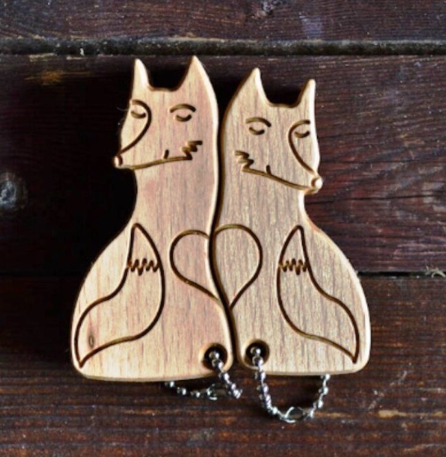 Foxes keychain