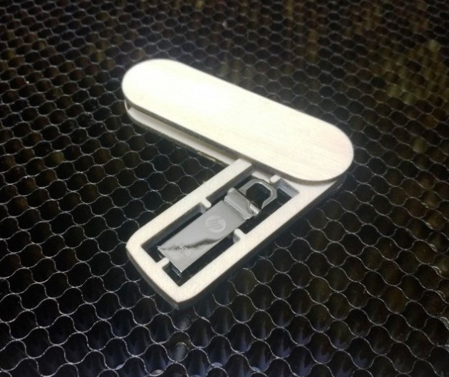 Stationery stand flash disk