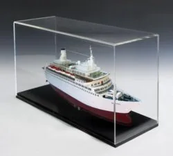 Box acrylic for Ship