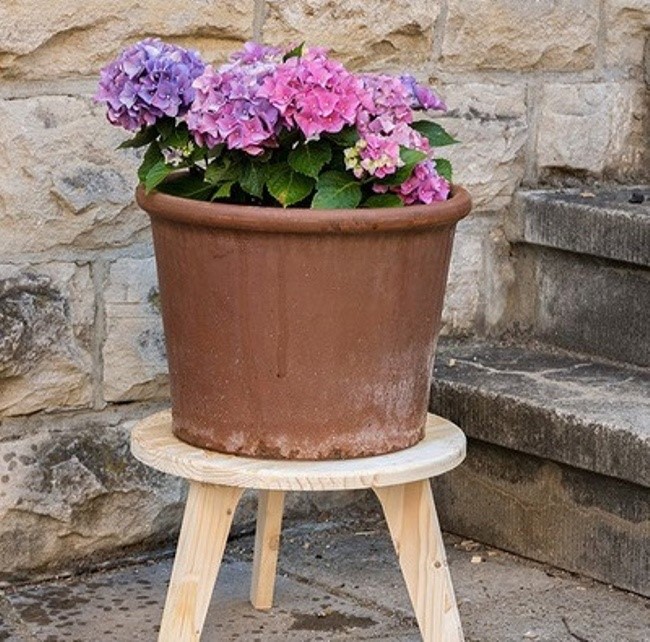 Flower pot shelf