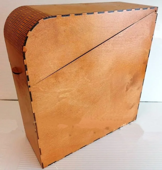 Box with lid