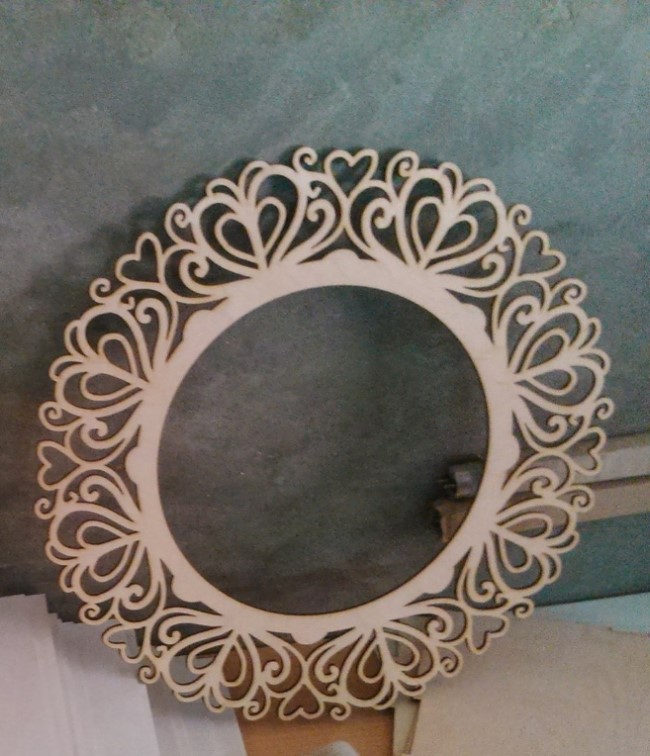 Round Frame Decor