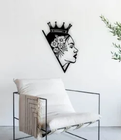 Queen wall decor