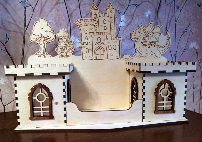 Castle pencil box