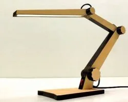 Desk lamp