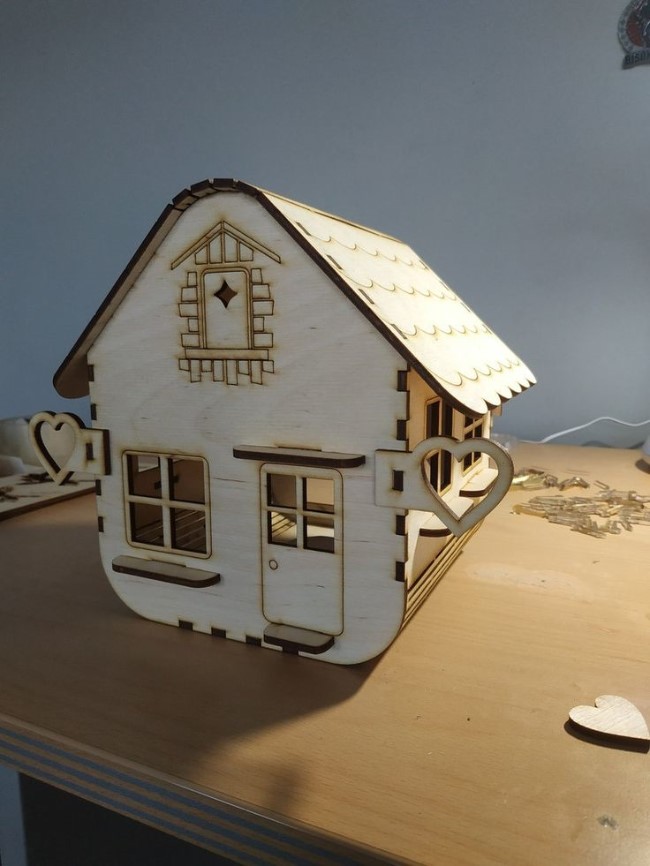 House Shaped Lamp