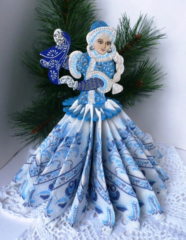 Snow Maiden napkin holder