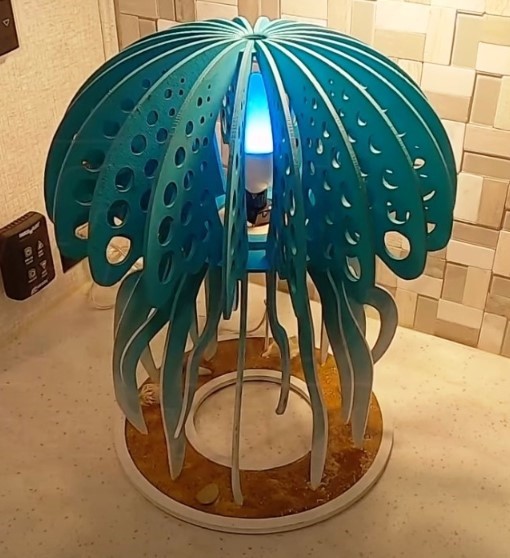 Jellyfish lamp