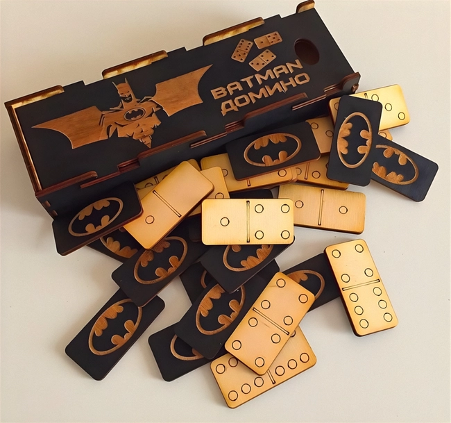 Batman Domino Set with Case Box