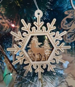 Christmas snowflake bauble with deer