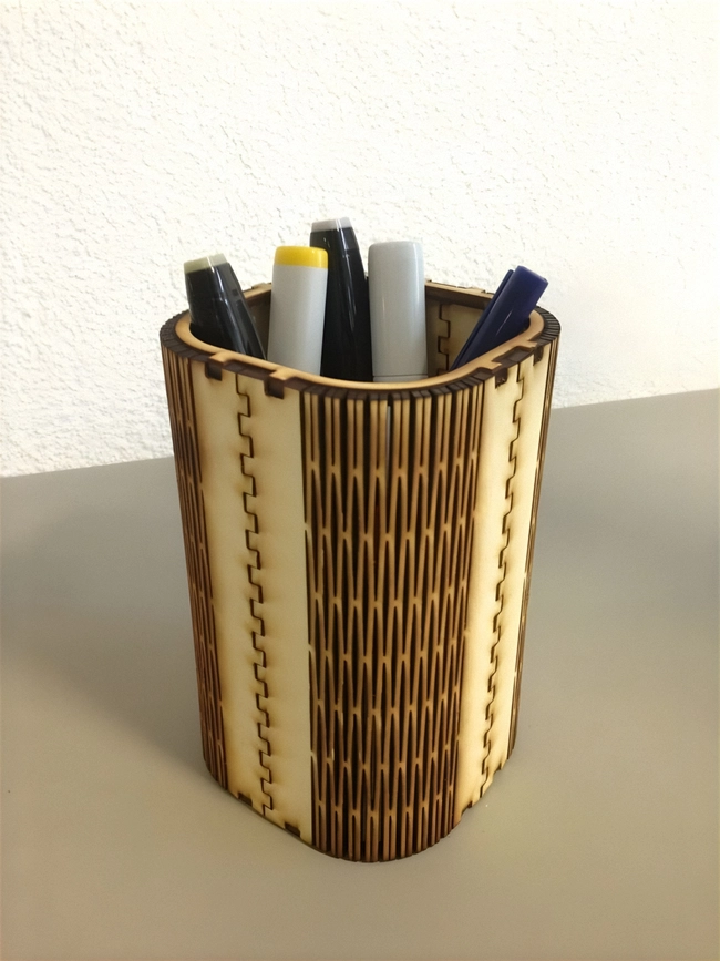 Flexiroast wooden pen stand