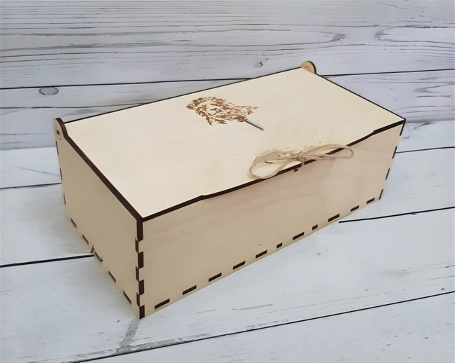 Plywood engraved lion birthday gift box