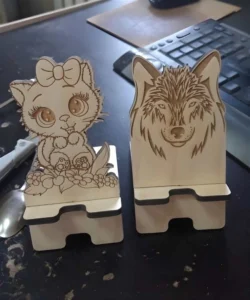 Wolf and kitty mobile phone stands