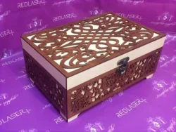 Wooden keepsake jewelry box