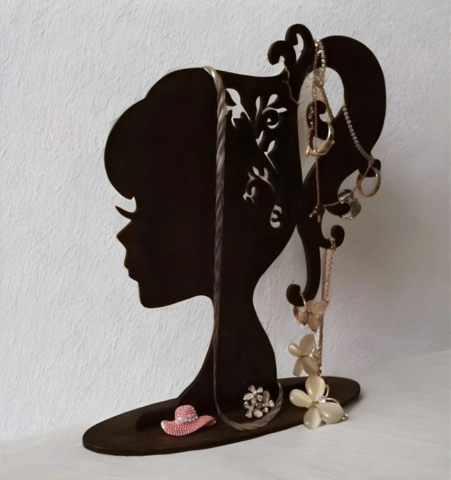 Barbie jewelry holder