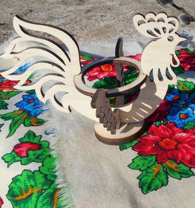 Chicken rooster easter egg holder