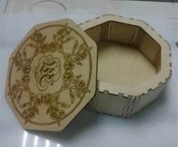 Octagonal box with floral lid