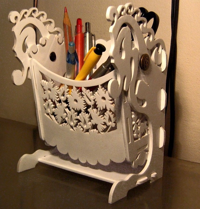 Scroll saw pattern rocking pencil holder