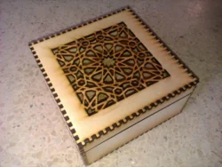 Wooden decorative trinket box